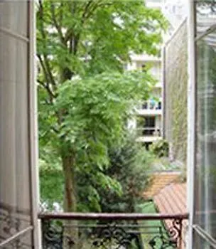Hotel De La Loire 2*